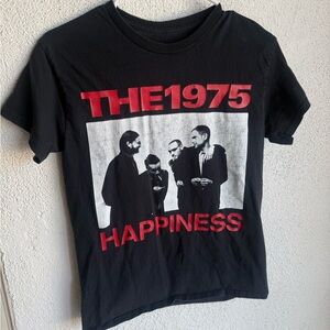 The 1975 Happiness black cotton t-shirt from 2022 tour date :3